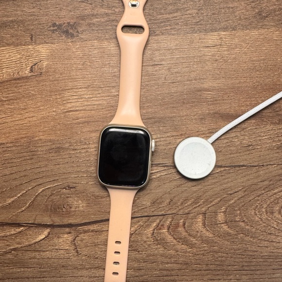 Apple Watch Series 9 - Picture 1 of 3
